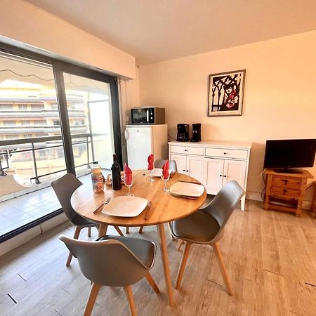 Appartement 2P, 4 Couchages, Terrasse Et Salon De Jardin A 200M De La Plage, Frejus - Fr-1-226A-22 Ngoại thất bức ảnh