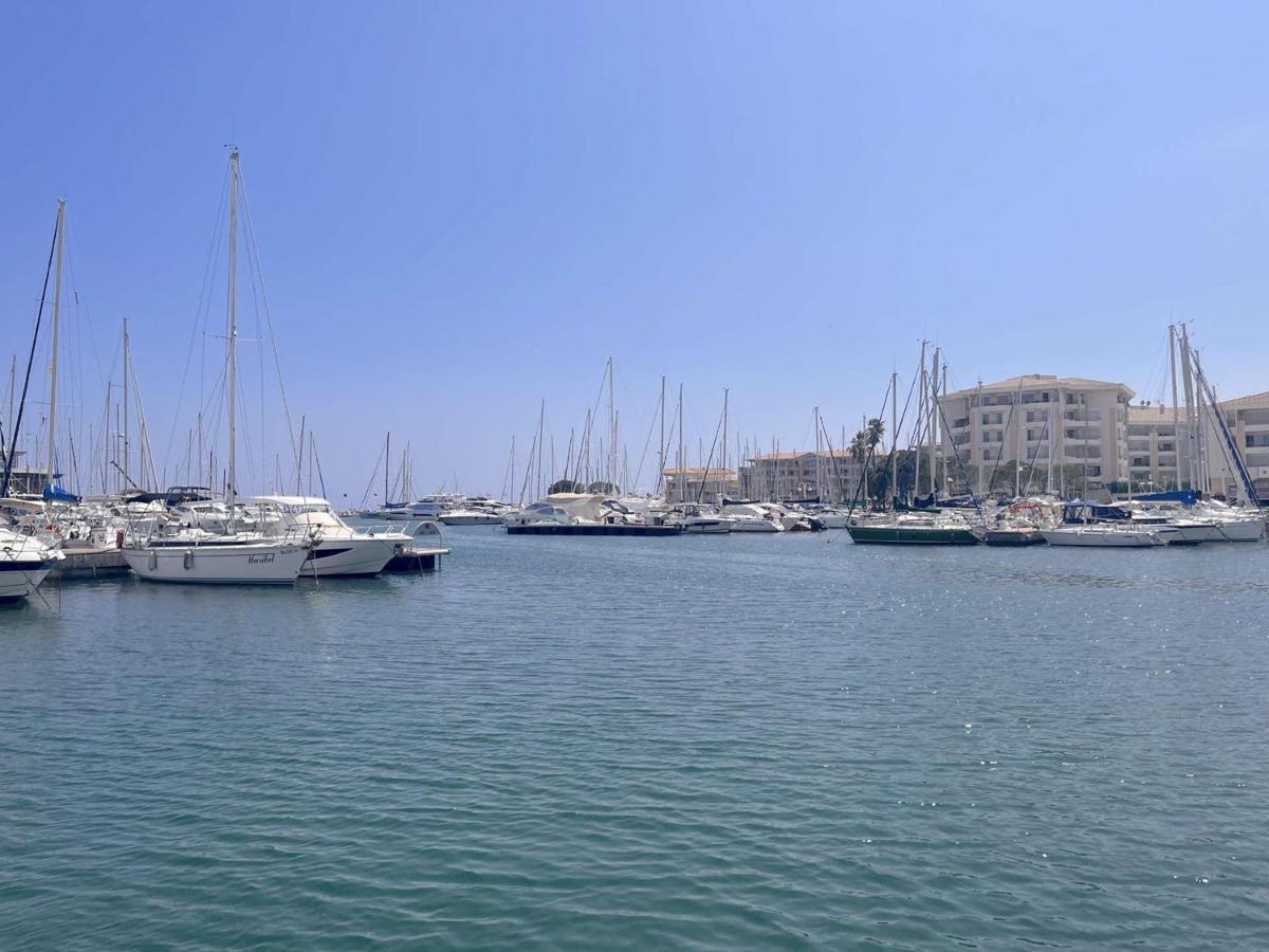 Appartement 2P, 4 Couchages, Terrasse Et Salon De Jardin A 200M De La Plage, Frejus - Fr-1-226A-22 Ngoại thất bức ảnh